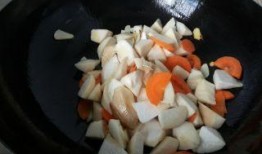 蚝油小鱼爆料怎么做的视频,家常美味，简单易学的烹饪教程